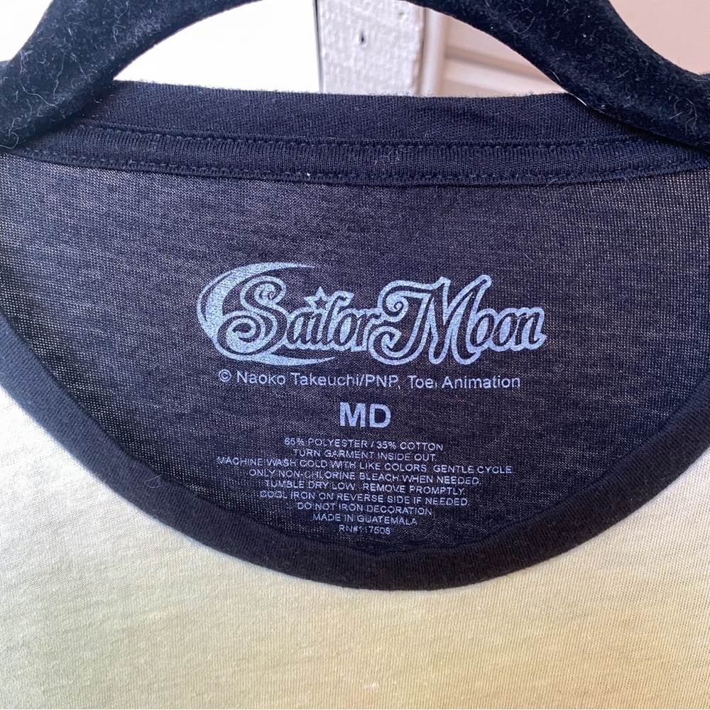 Sailor Moon Graphic T-Shirt Medium - Picture 3 of 9